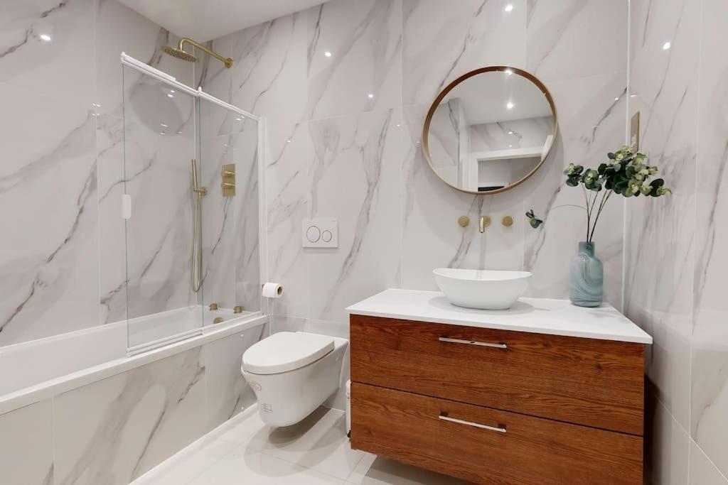 Stylish 2Bed Flat 10Min To Wimbledon Tennis Courts ลอนดอน ภายนอก รูปภาพ